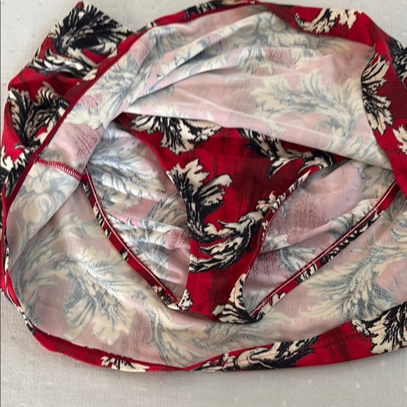 Sunsets Red and Black Floral Swimwear - Picture 8 of 10